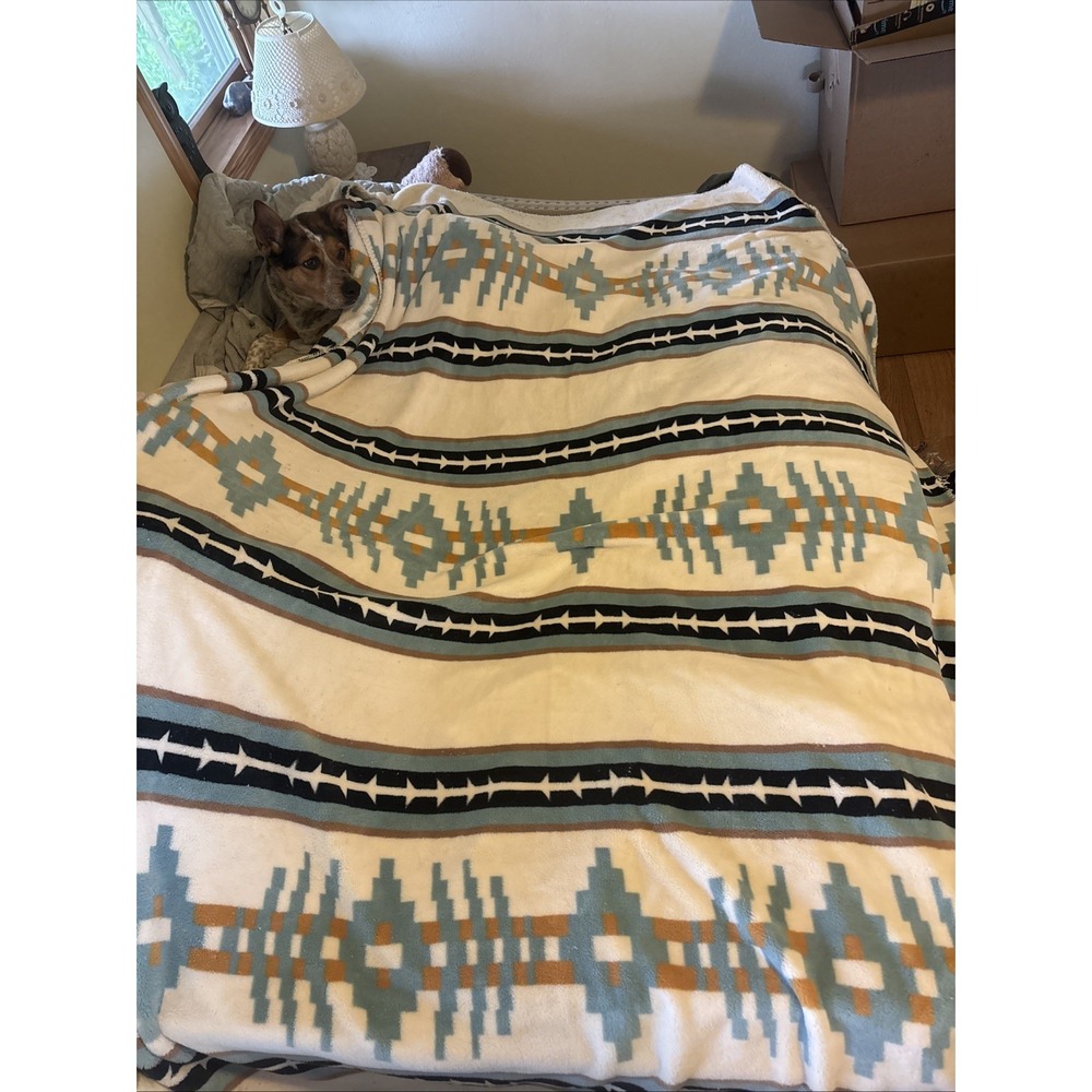 Pendleton Soft Fleece Blanket Reversible Aztec Southwest Blues Gold 67"w X 102"L